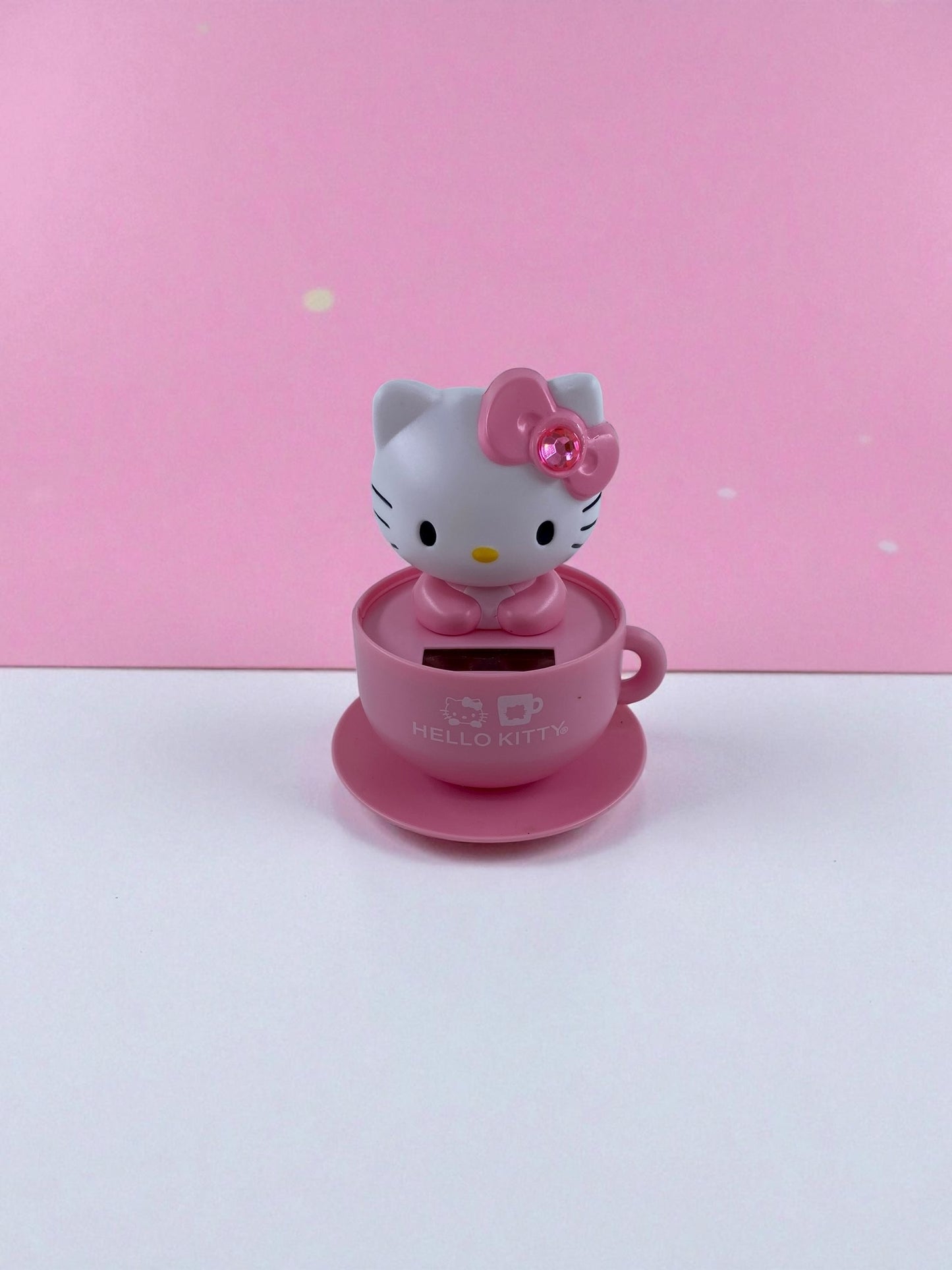 Hello Kitty Güneş Enerjili Sallanan Figür