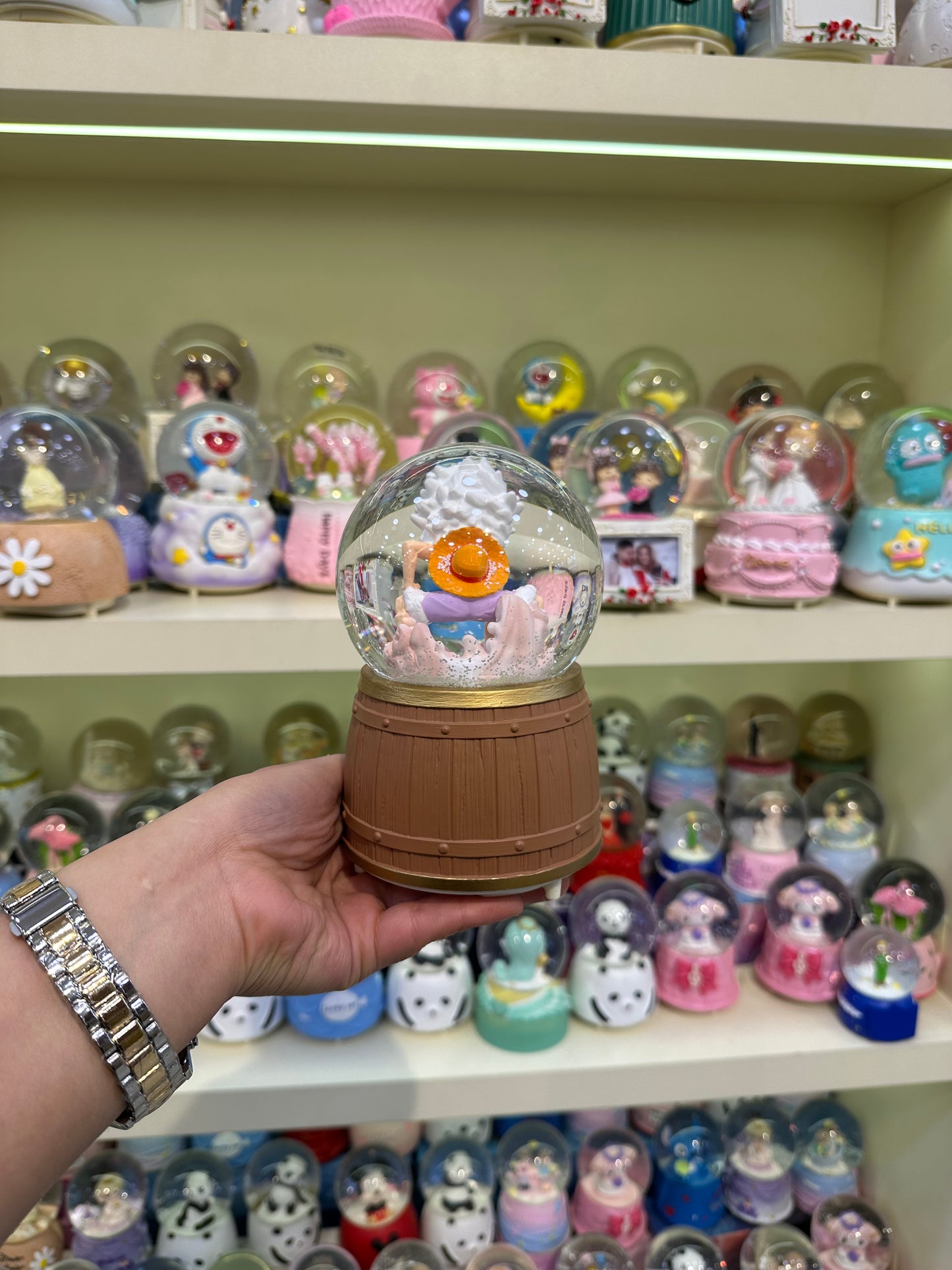 Büyük Boy Kar Küresi