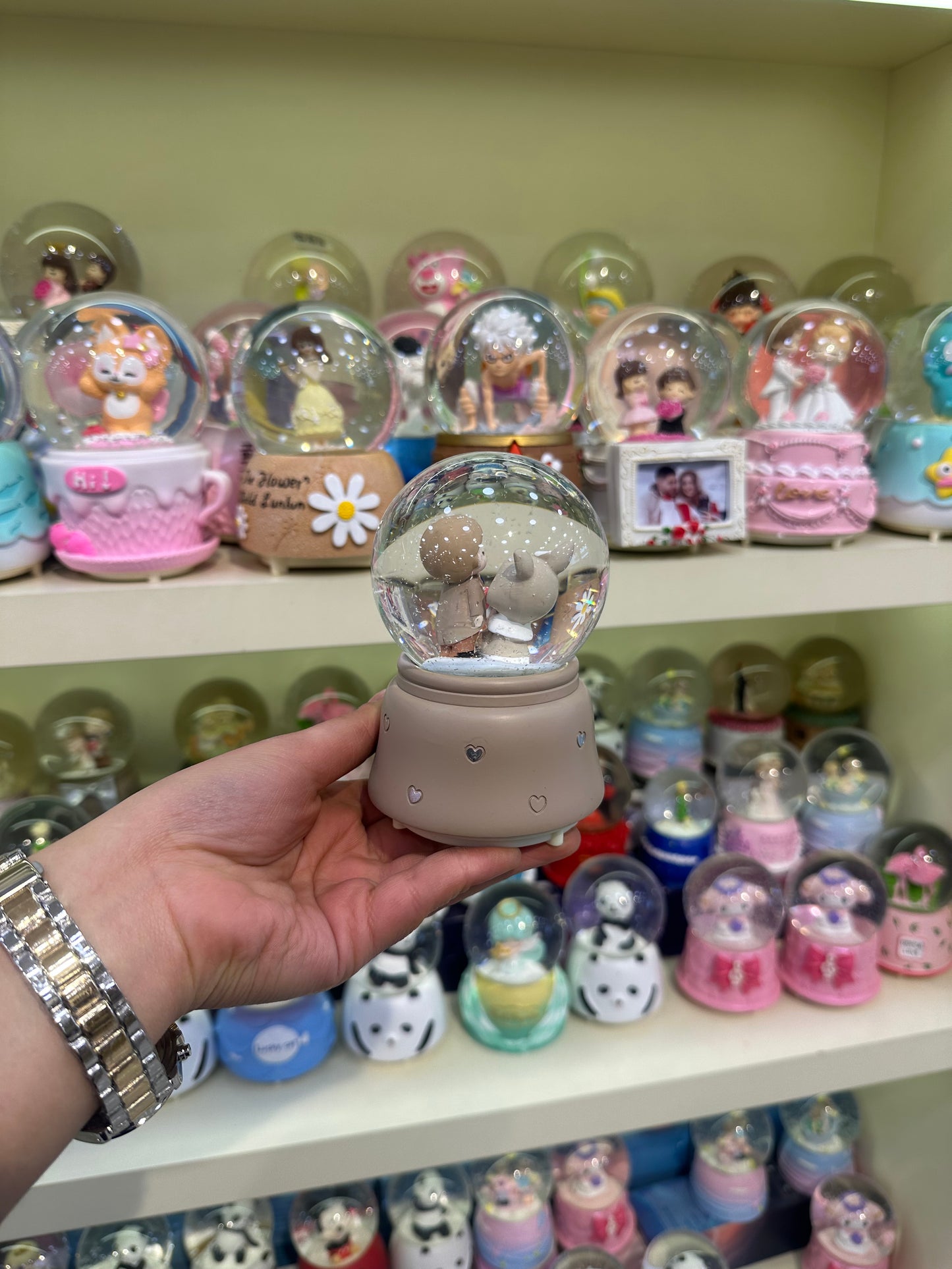 Anime Sevgili Temalı Orta Boy Kar Küresi