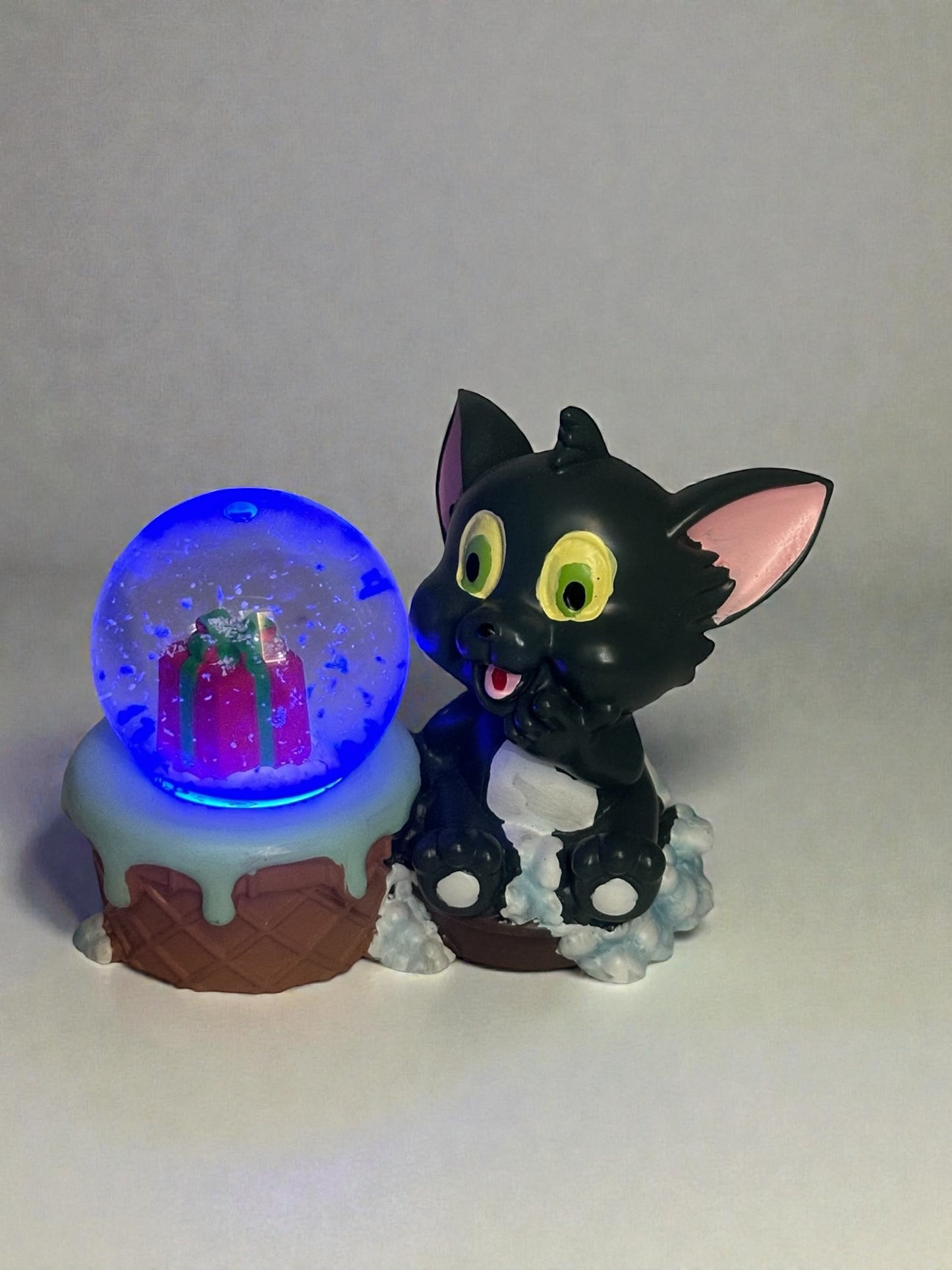 Kedili Tom Mini Kar Küresi