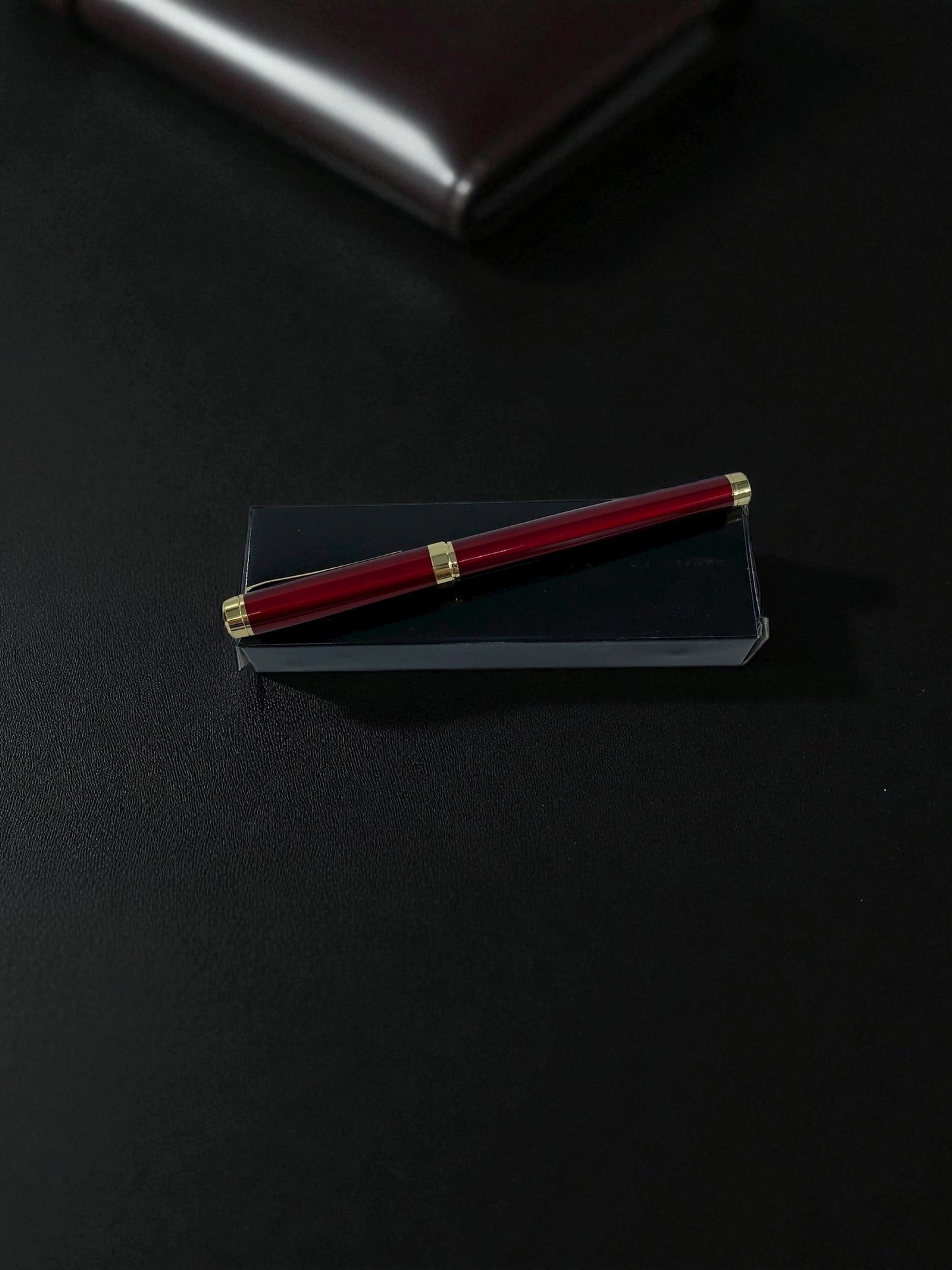 Klasik Gold Uçlu Kırmızı Dolma Kalem