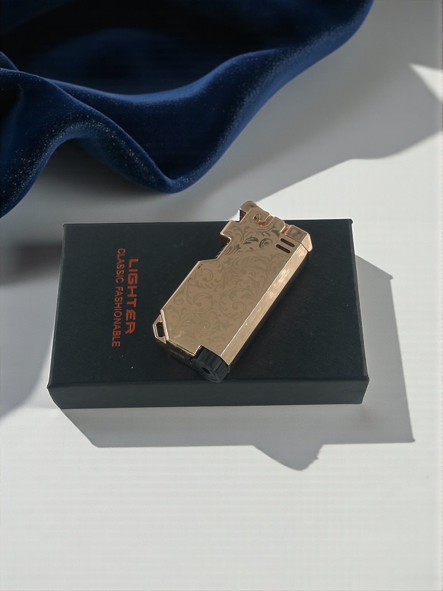 Aslan Figürlü Lüx Çakmak