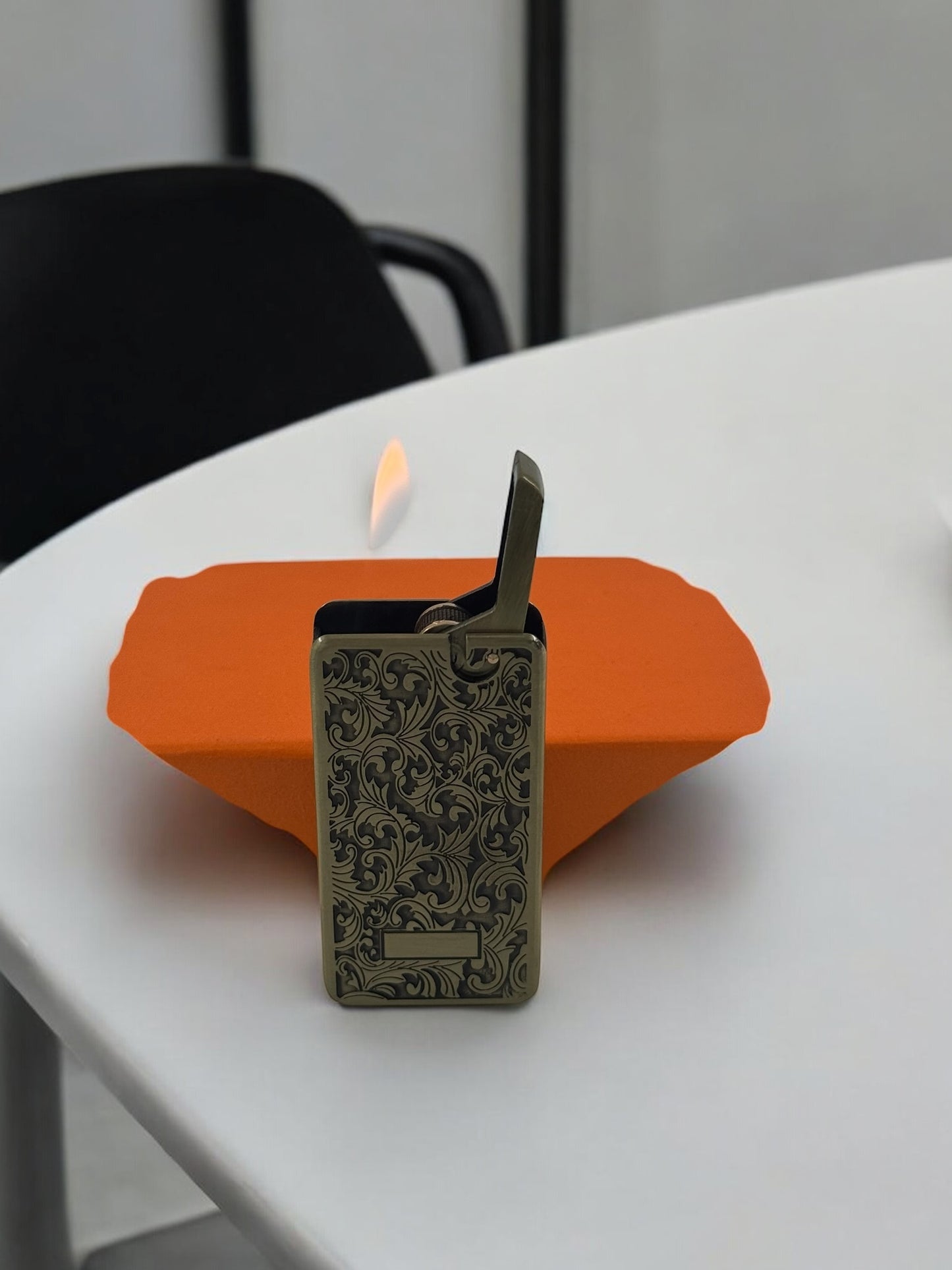 Desenli Gazlı Vurmalı Çakmak 9875
