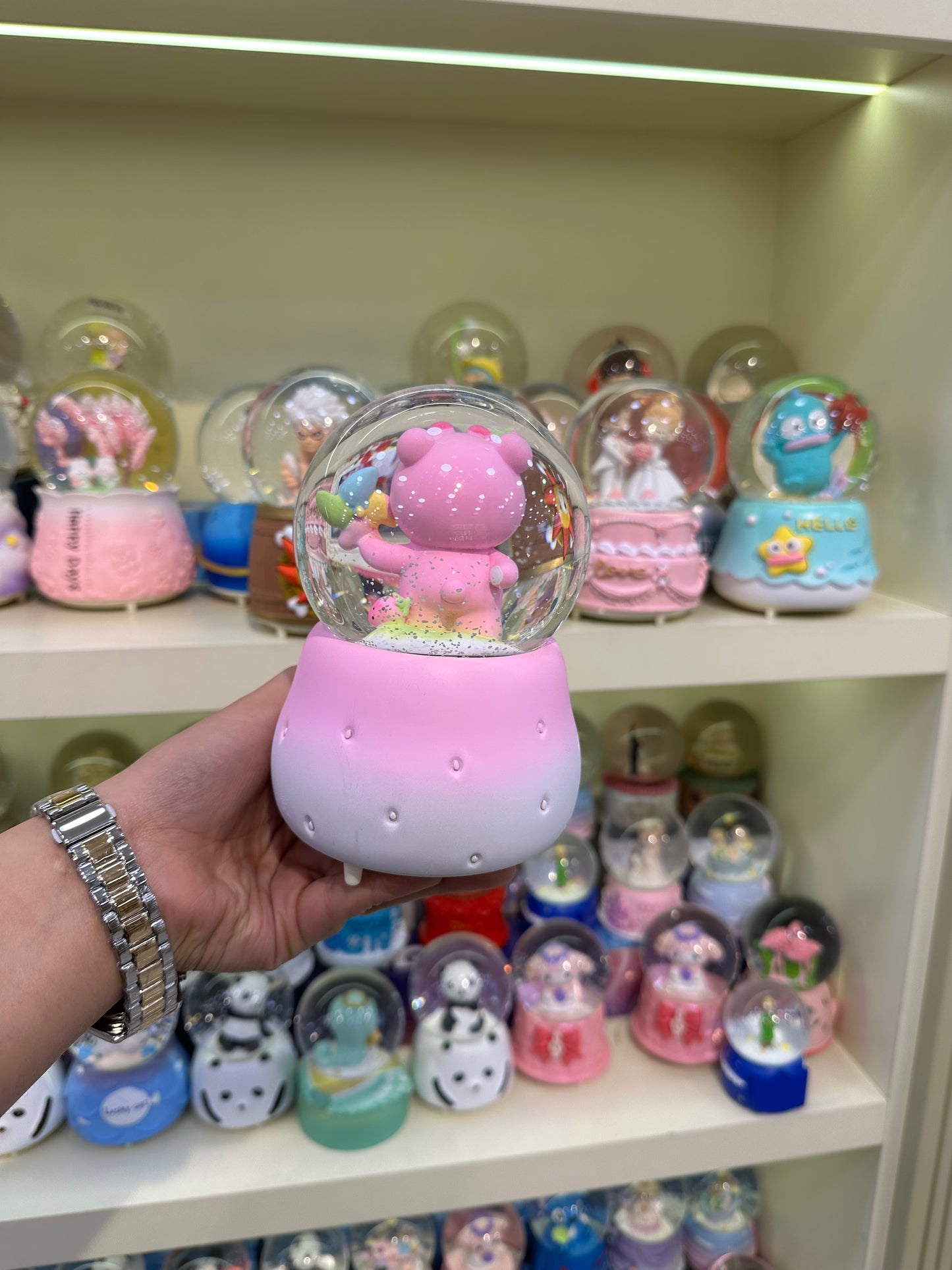 Büyük Boy Kar Küresi