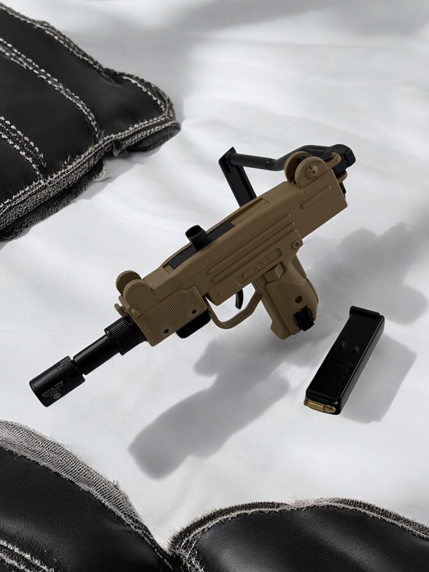 Uzi Model Tam Donanımlı Tabanca Çakmak 4326