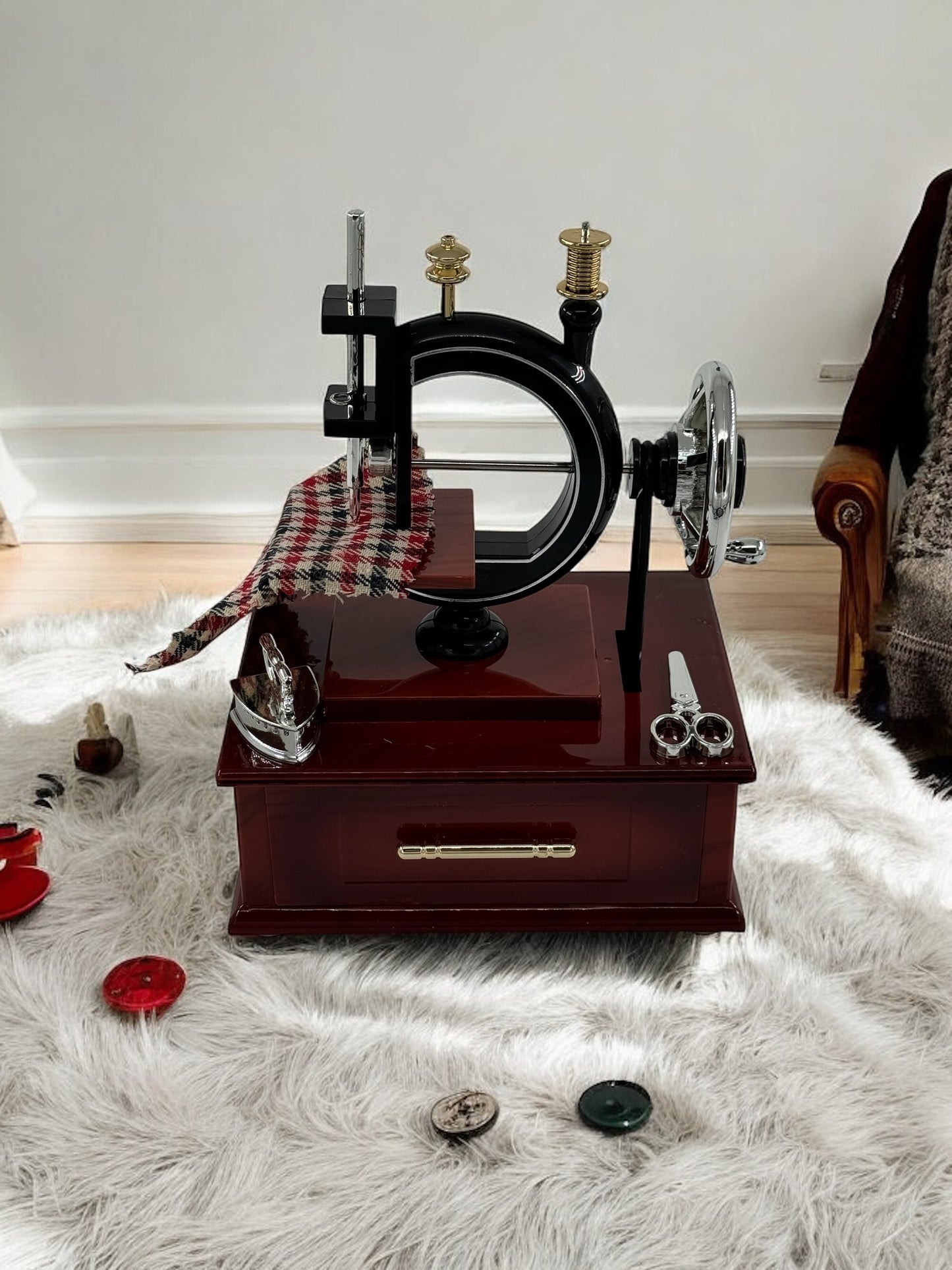 Büyük Boy Dikiş Makinesi Müzik Kutusu 0010