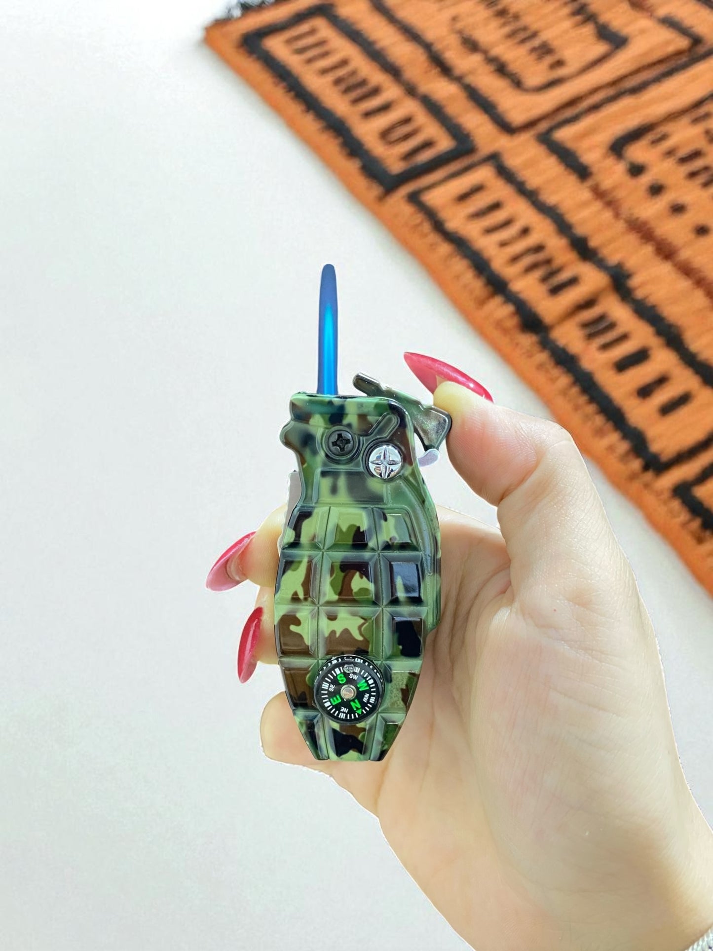 Bomba Şeklinde Pürmüzlü Çakılı Çakmak