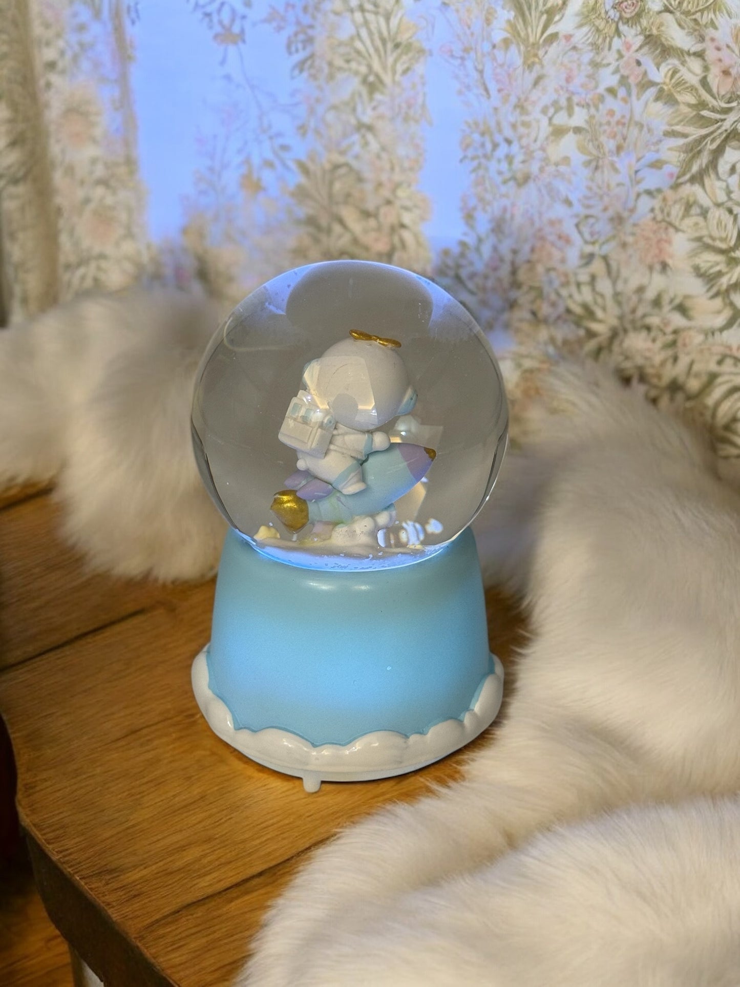 Doraemon Temalı Orta Boy Kar Küresi 4-564 B