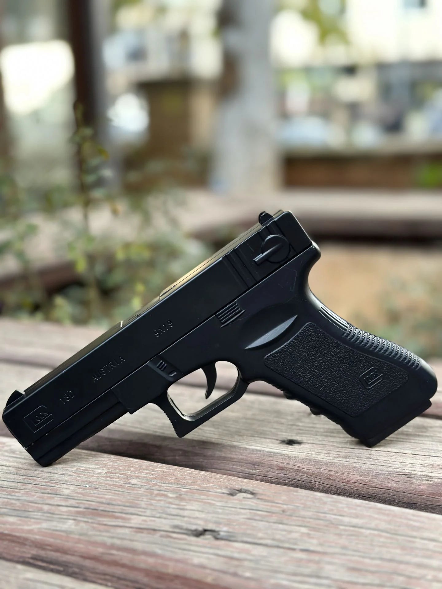 Glock Tabanca Şeklinde Standlı Pürmüz Çakmak 9900