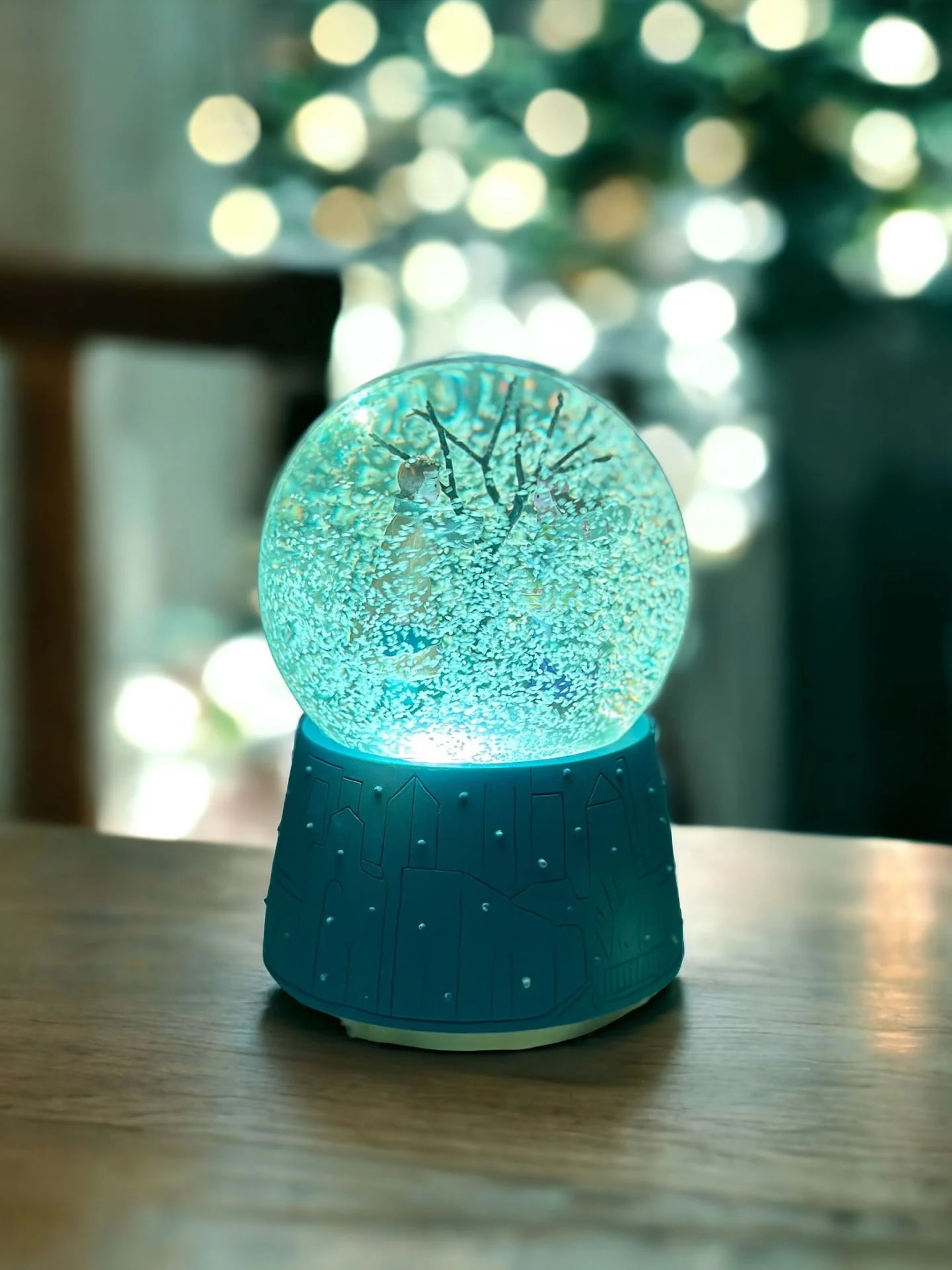 Kış Masalı Büyük Boy Püskürtme Motorlu Işıklı Kar Küresi 250-100