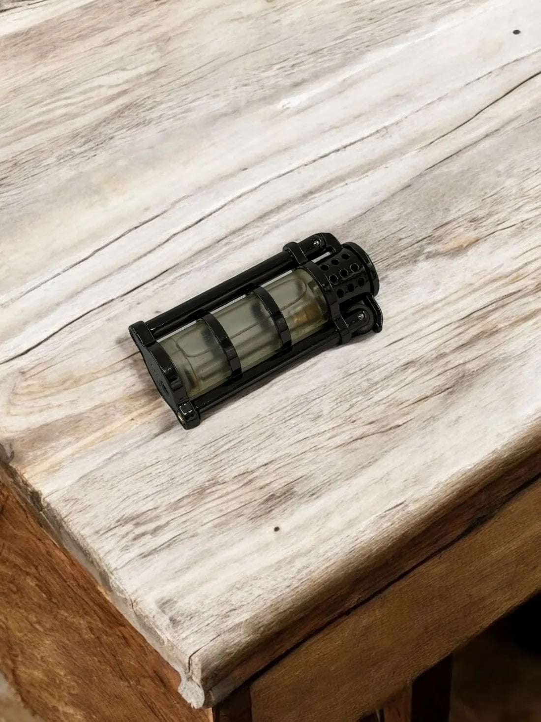 Lux Cam Görünümlü Gazlı Çakmak 2077