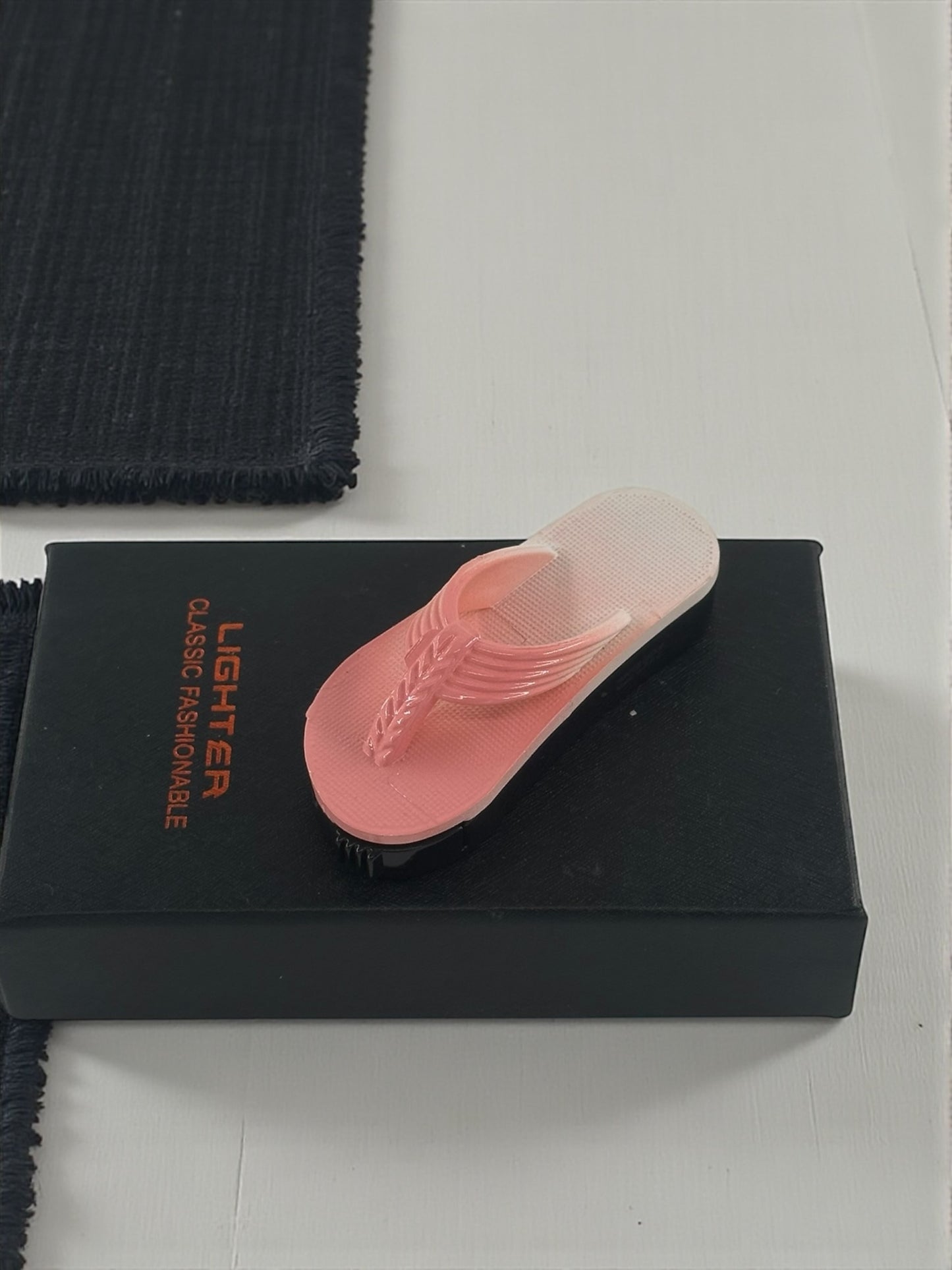 Terlik Şeklinde Çakmak