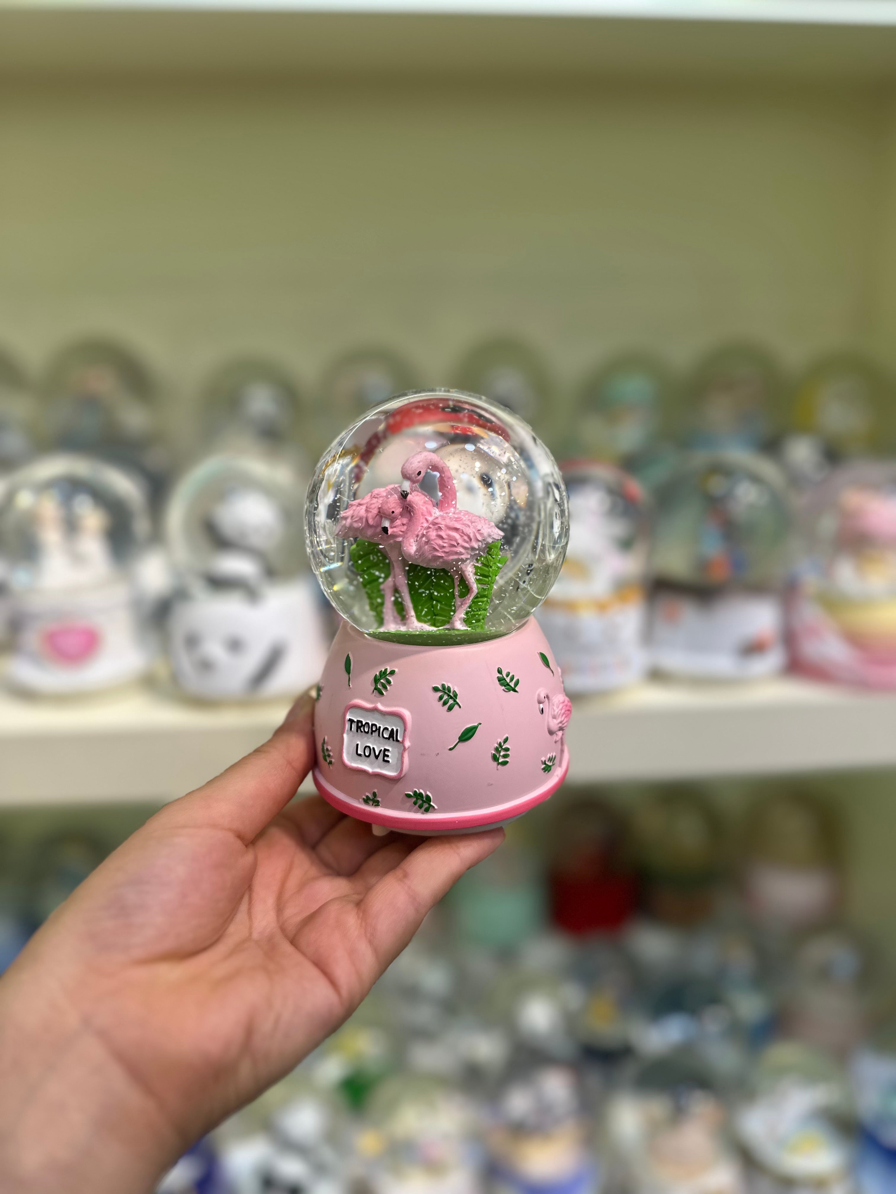 Flamingo Figürlü Orta Boy Kar Küresi