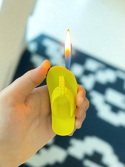 Parmak Arası Terlik Şeklinde Çakmak