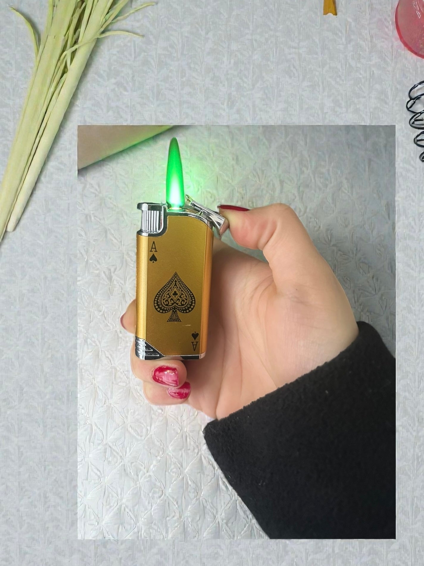 İskambil Desenli Çakmak ve Elektrik Çarpan Şaka Çakmağı 1327