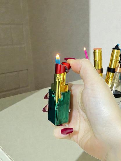 Lux Ruj Tasarımlı Kapaklı Gazlı Çakmak 8718