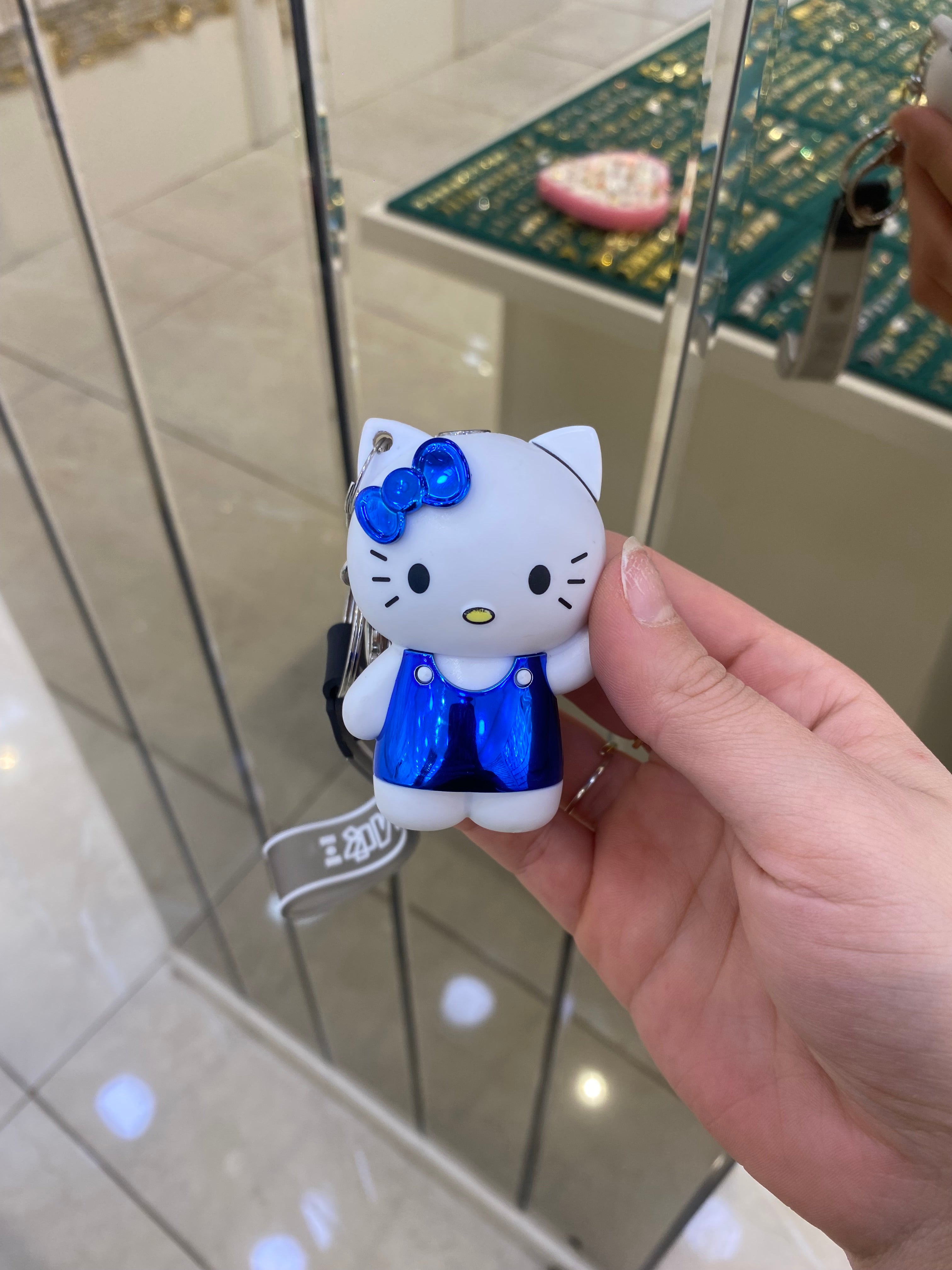 Hello Kitty Renkli Yanan Gazlı Çakmak Anahtarlık 9810