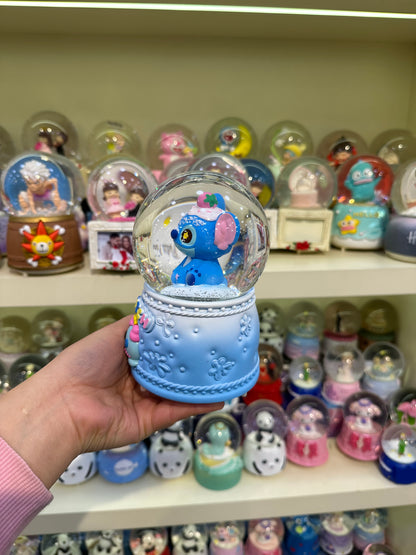 Büyük Boy Kar Küresi