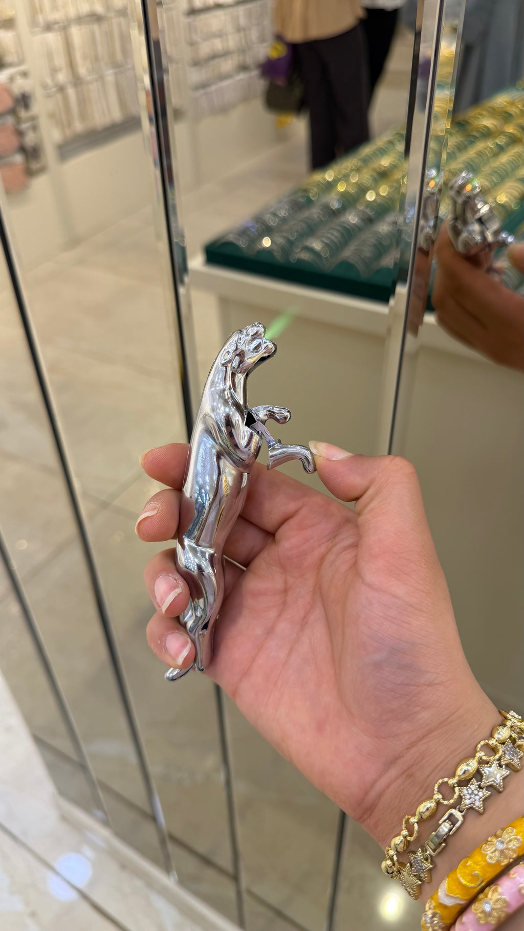 Jaguar Şeklinde Çakmak