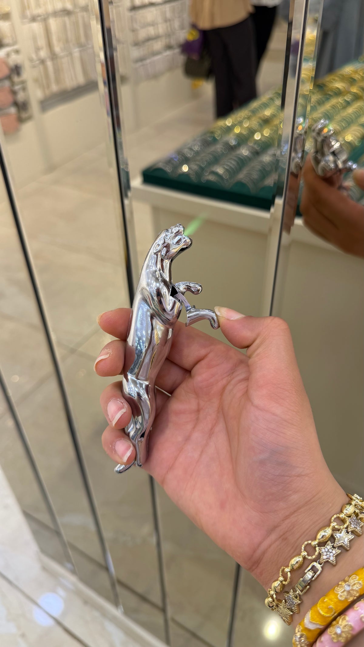 Jaguar Şeklinde Çakmak