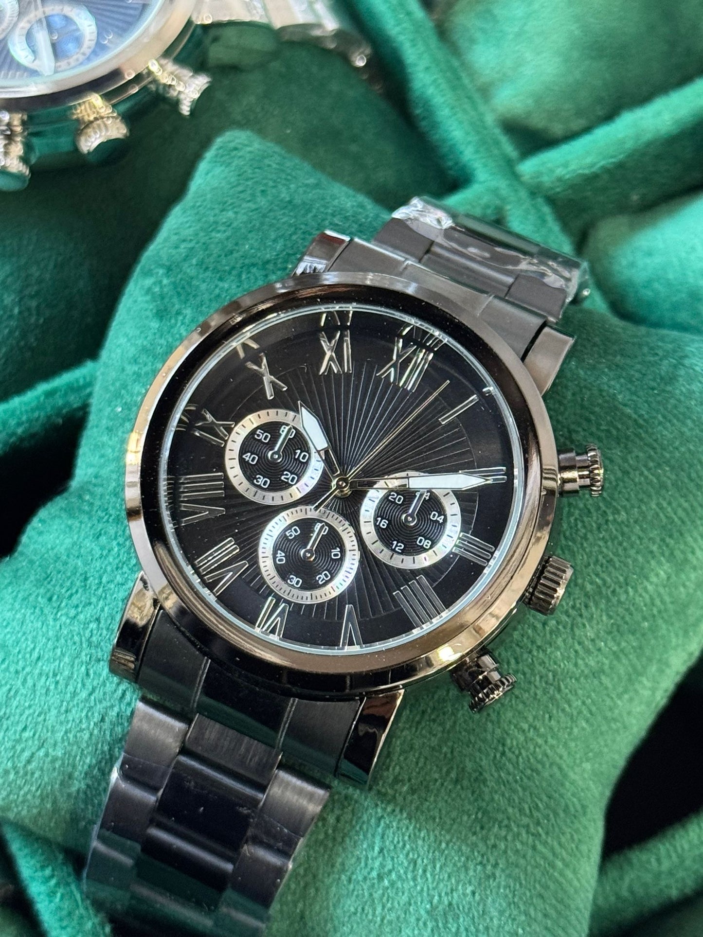 Kişiye Özel Kordonu İsim Yazılır Saat Siyah Füme