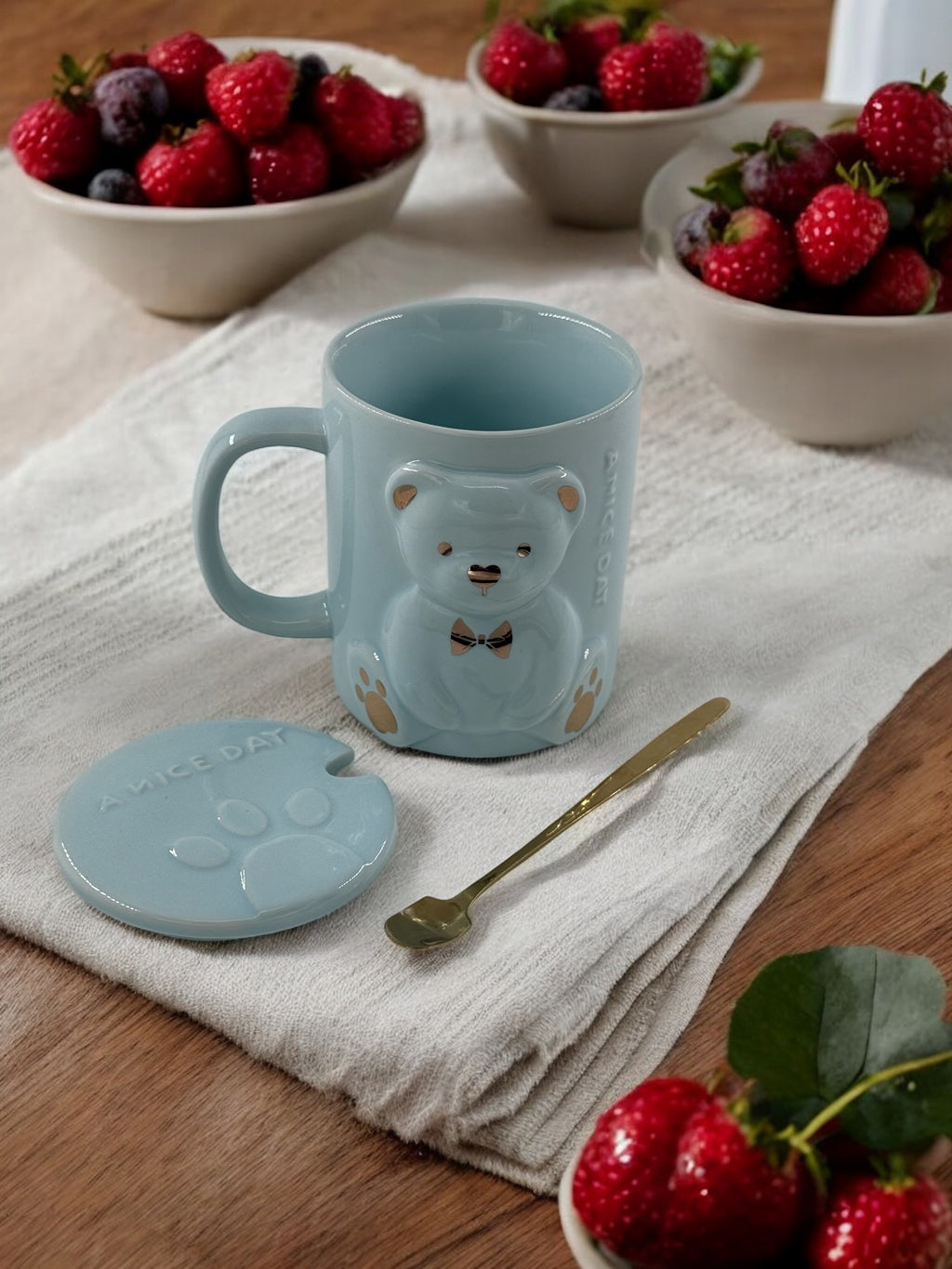 Panda Kabartmalı Porselen Kupa 2-343
