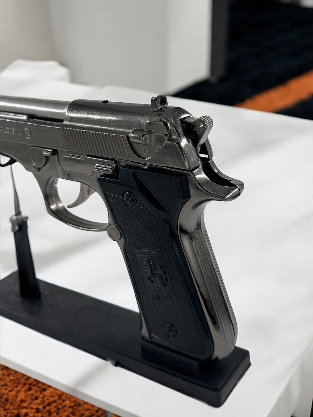 Metal Beretta Model Standlı Tabanca Çakmak 1511