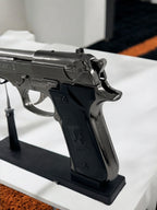 Metal Beretta Model Standlı Tabanca Çakmak 1511
