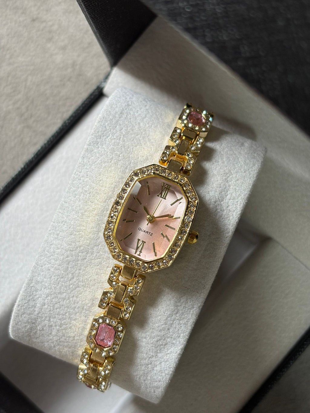Kişiye Özel Kordonuna İsim Yazılır Kadın Saat Pembe