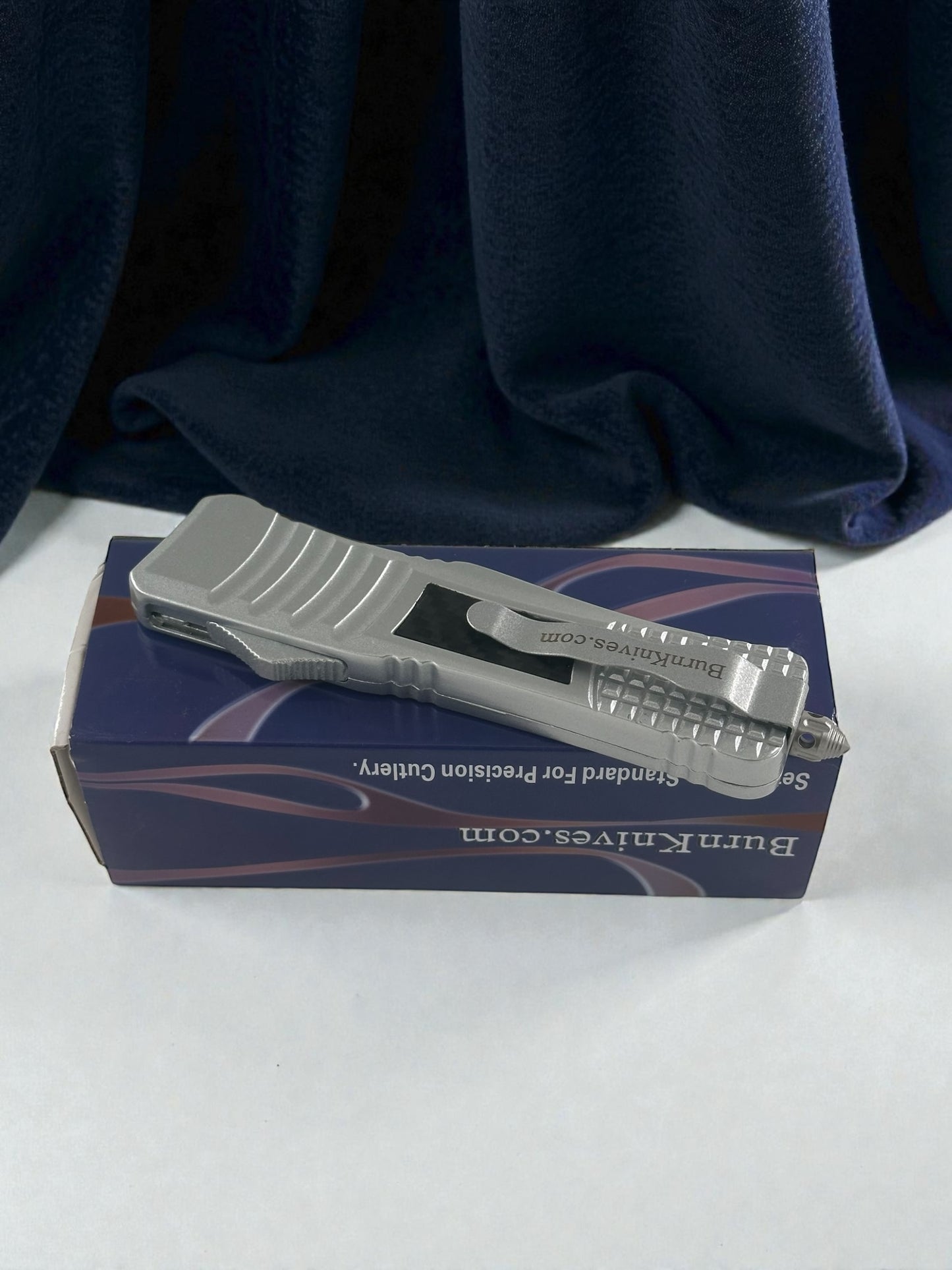 Kemere Takmalı Renkli İçten Çıkmalı Çakı Gümüş