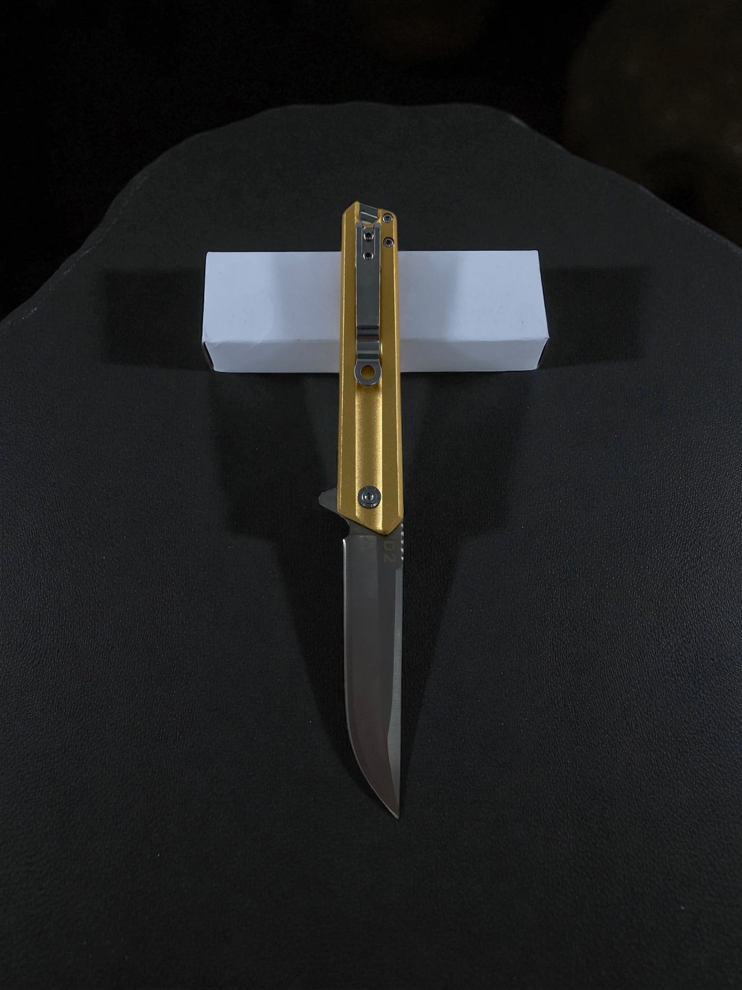 Yarı Otomatik D2 Çelik Taktik Katlanır Çakı