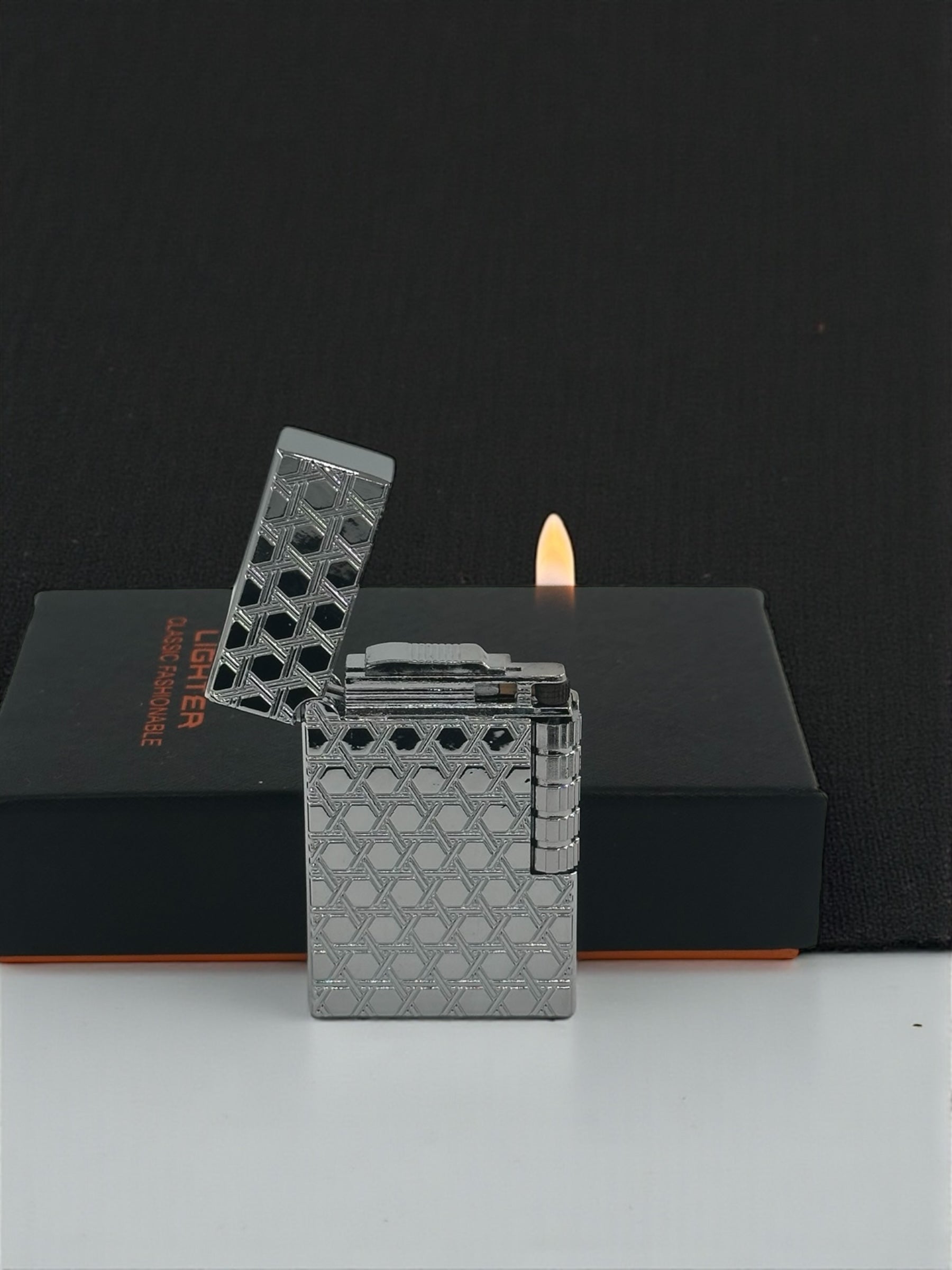 Lüx Görünümlü Dupont Model Metal Çakmak