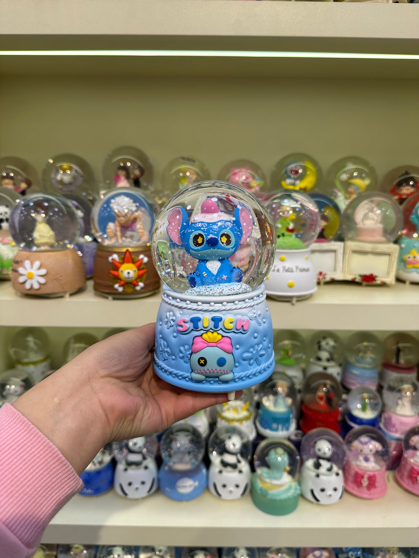 Büyük Boy Kar Küresi