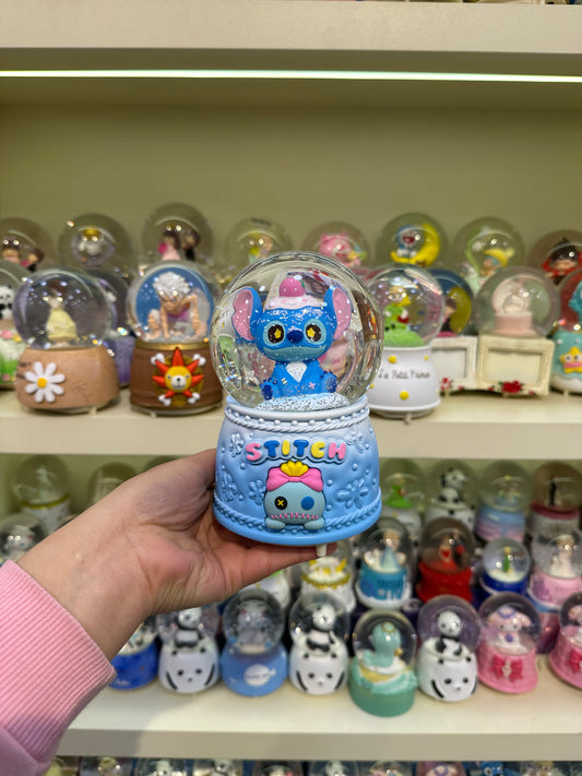 Büyük Boy Kar Küresi