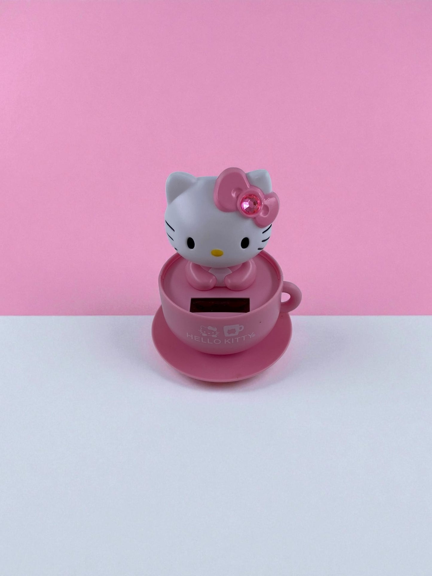 Hello Kitty Güneş Enerjili Sallanan Figür