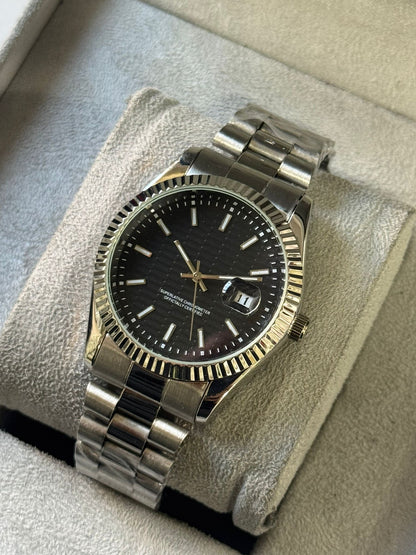 Kişiye Özel Kordonu İsim Yazılır Çelik Saat Siyah Gümüş