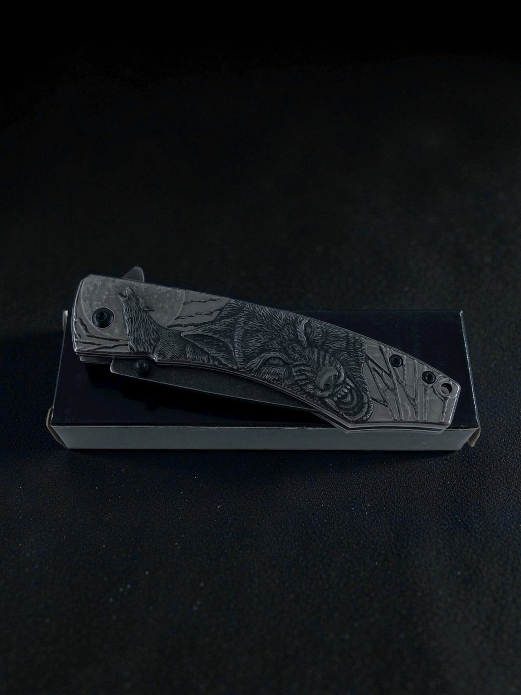 Sibirya Metal Kurt Desenli Katlanır Çakı