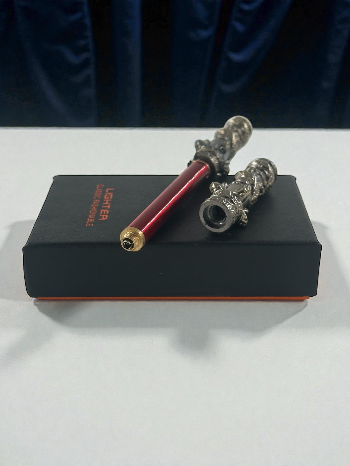 Kabartmalı Ejderha Figürlü Gazlı Çakmak