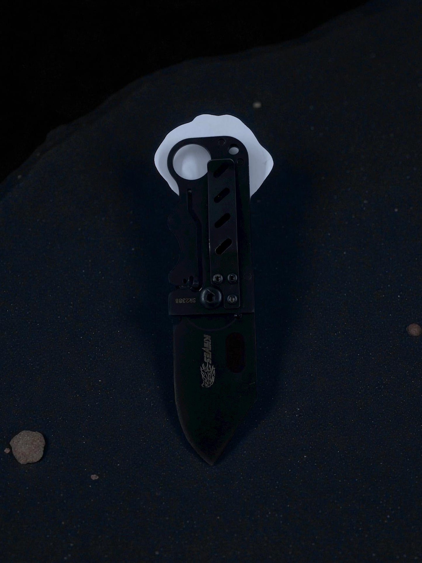 Ejderha Desenli Siyah Katlanır Çakı