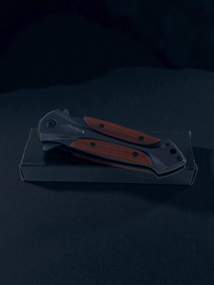 Ceviz Detaylı Metal Gövde Taktik Katlanır Hançer Model Çakı