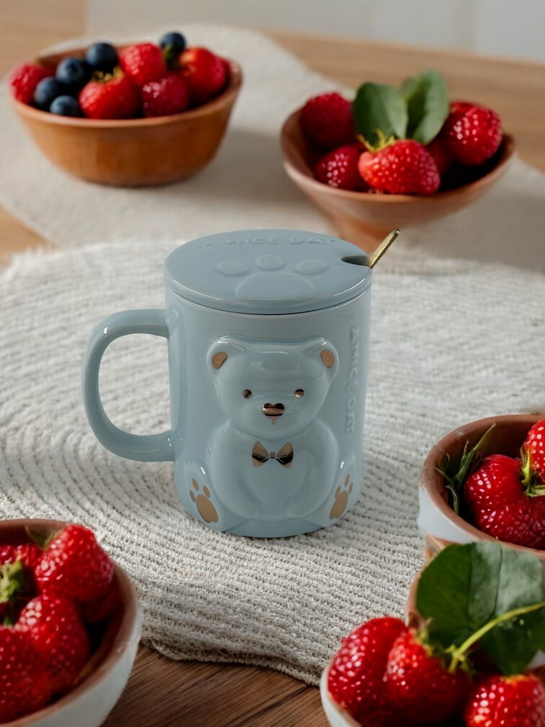 Panda Kabartmalı Porselen Kupa 2-343