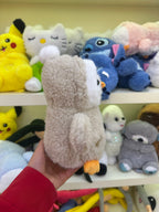 Üşüyen Kıyafetli Penguen Peluş