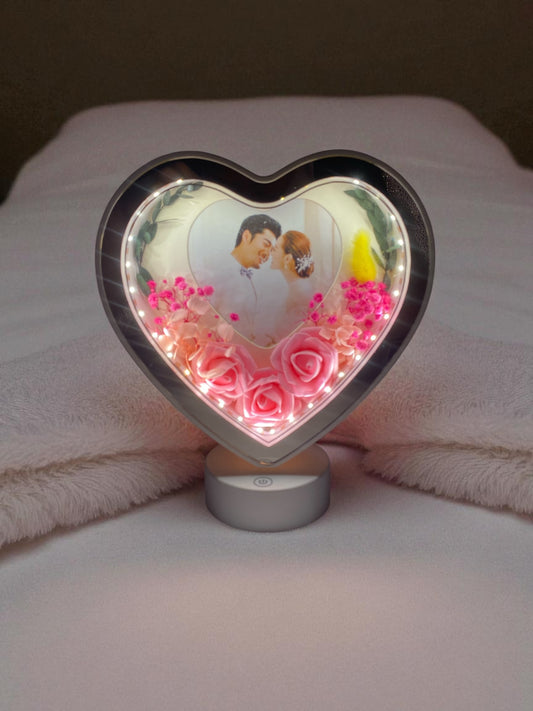 Işıklı Çiçekli Kalp Fotoğraf Çerçevesi