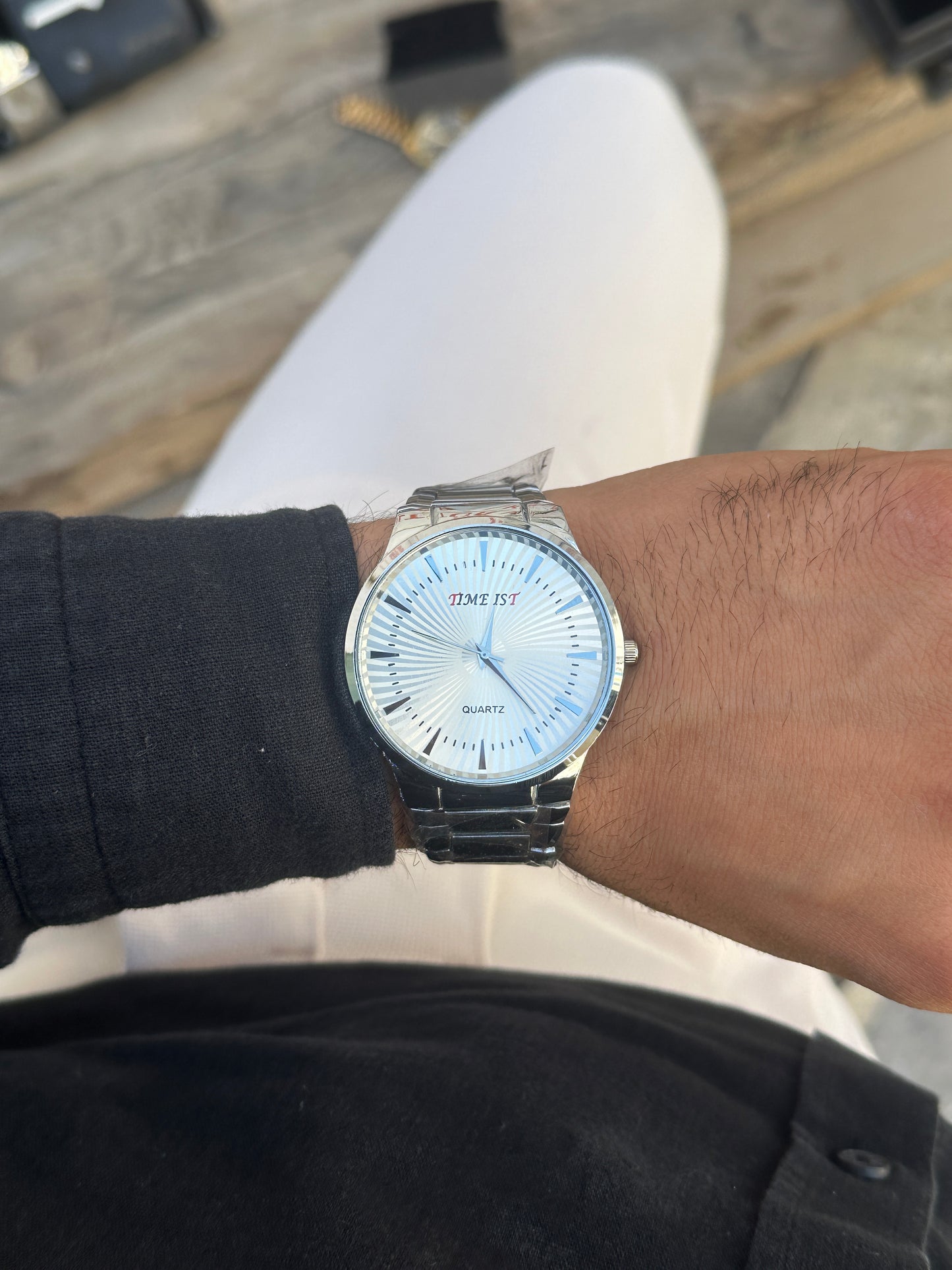 Lux Kordona İsim Yazılabilir Erkek Çakmaklı Saat Kombini Gümüş Beyaz