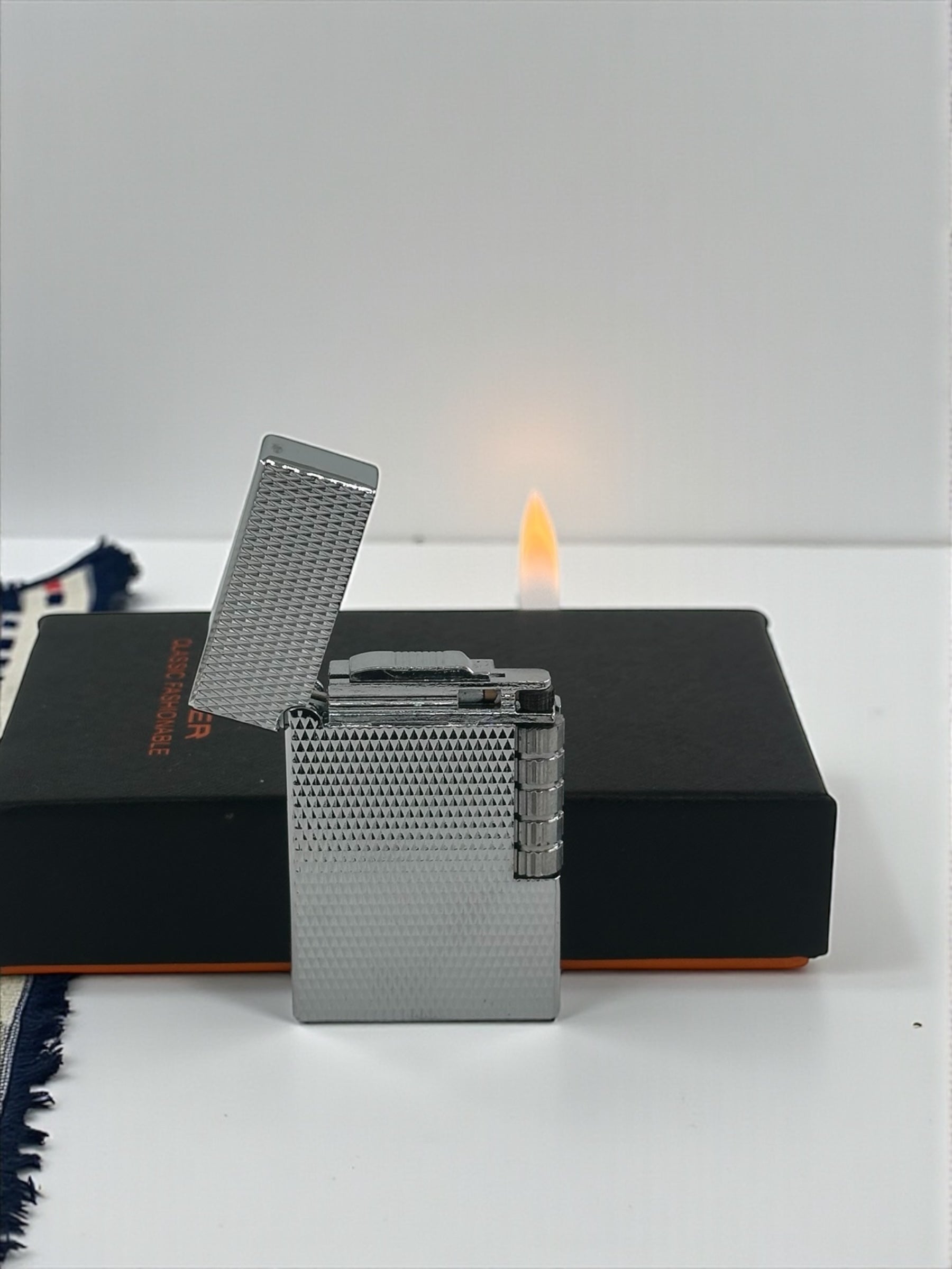 Lüx Görünümlü Dupont Model Metal Çakmak