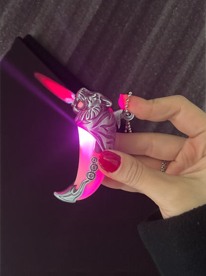 Kaplan Pençesi Şeklinde Işıklı Renkli Alevli Çakmak