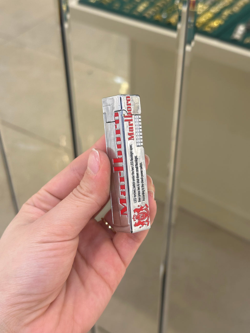 Marlboro Baskılı Lüx Benzinli Çakmak