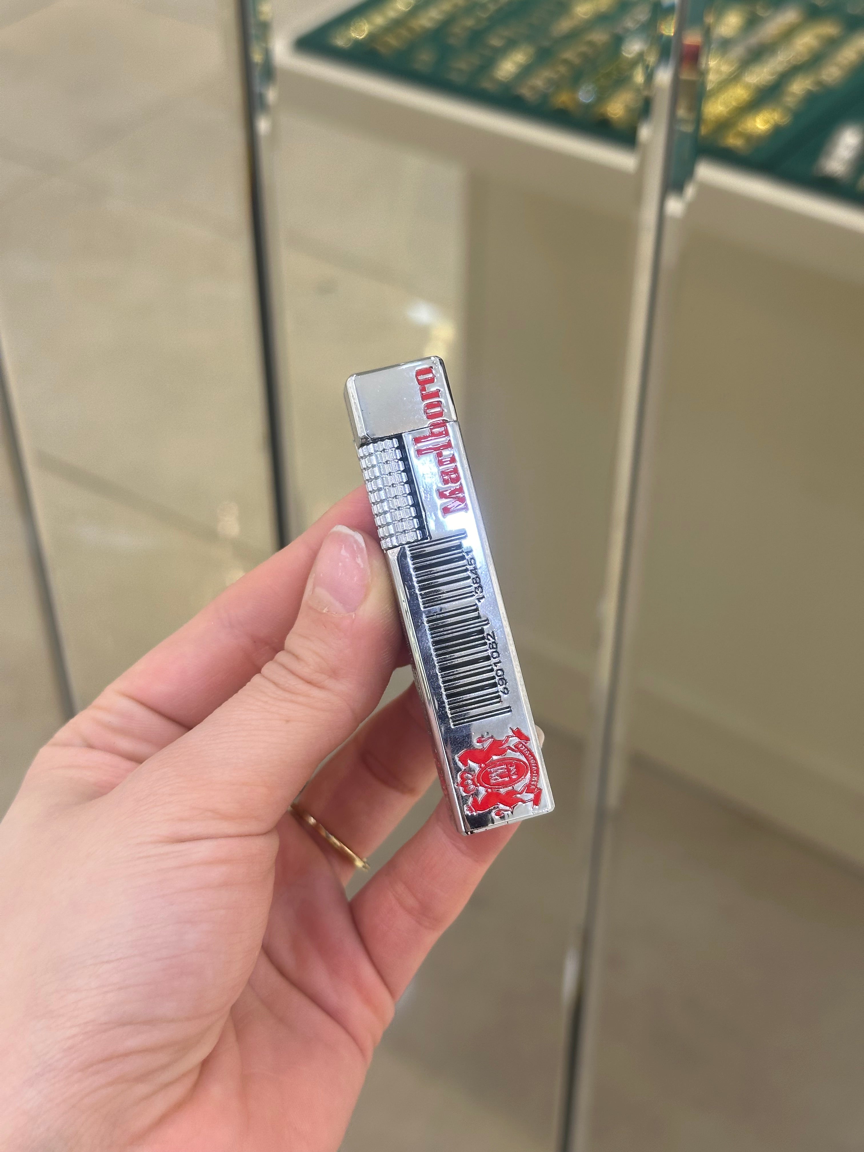 Marlboro Baskılı Lüx Benzinli Çakmak