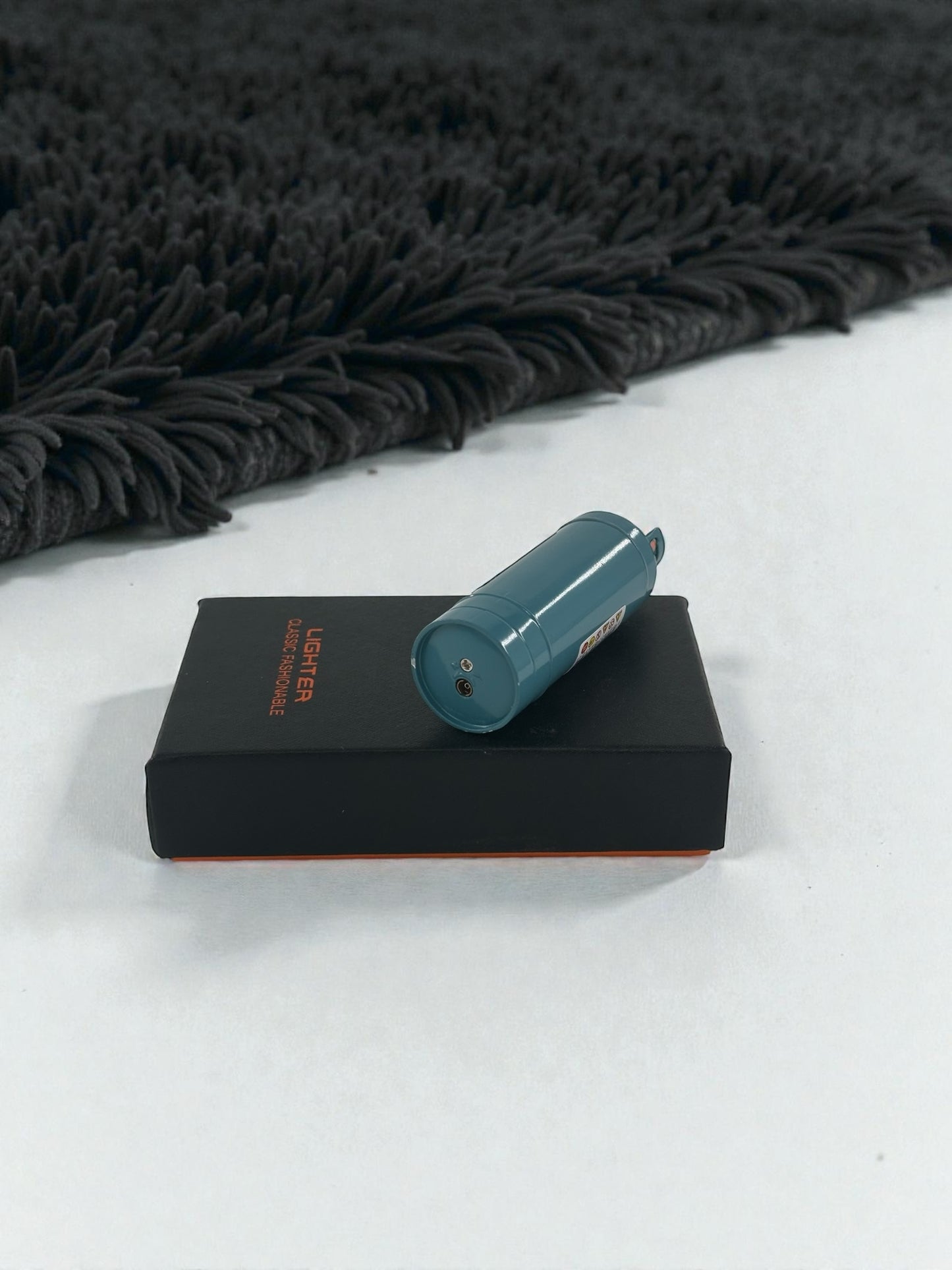 Tüp Şeklinde Renkli Alevli Çakmak