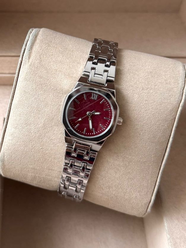 Kişiye Özel Kordonuna İsim Yazılır Kadın Saat Bordo Gümüş